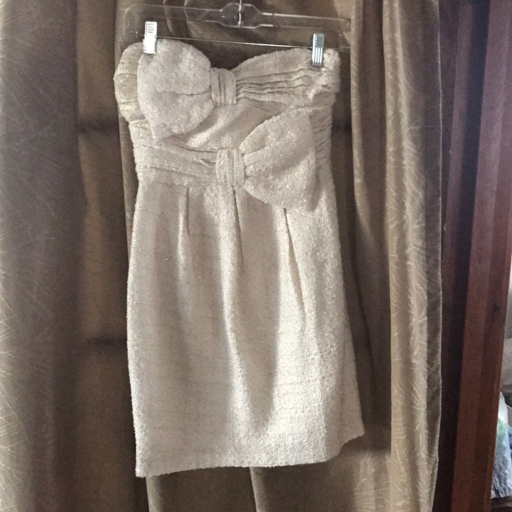 Strapless dress